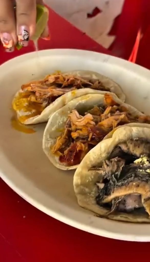 Tacos de cochinita pibil